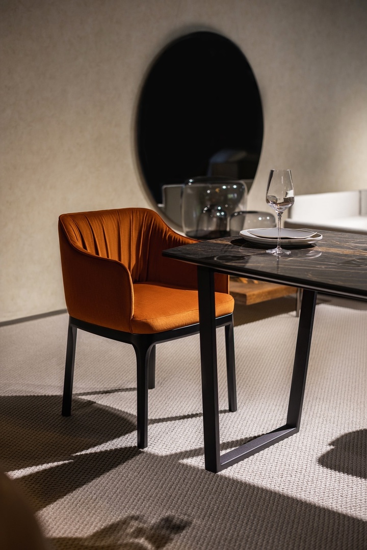 Как выбрать идеальные стулья для вашего обеденного стола: советы от дизайнеров